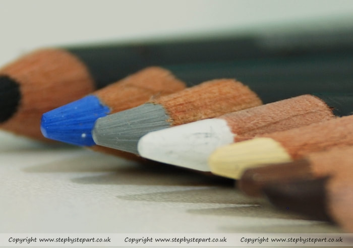 Derwent Procolour coloured pencil nibs